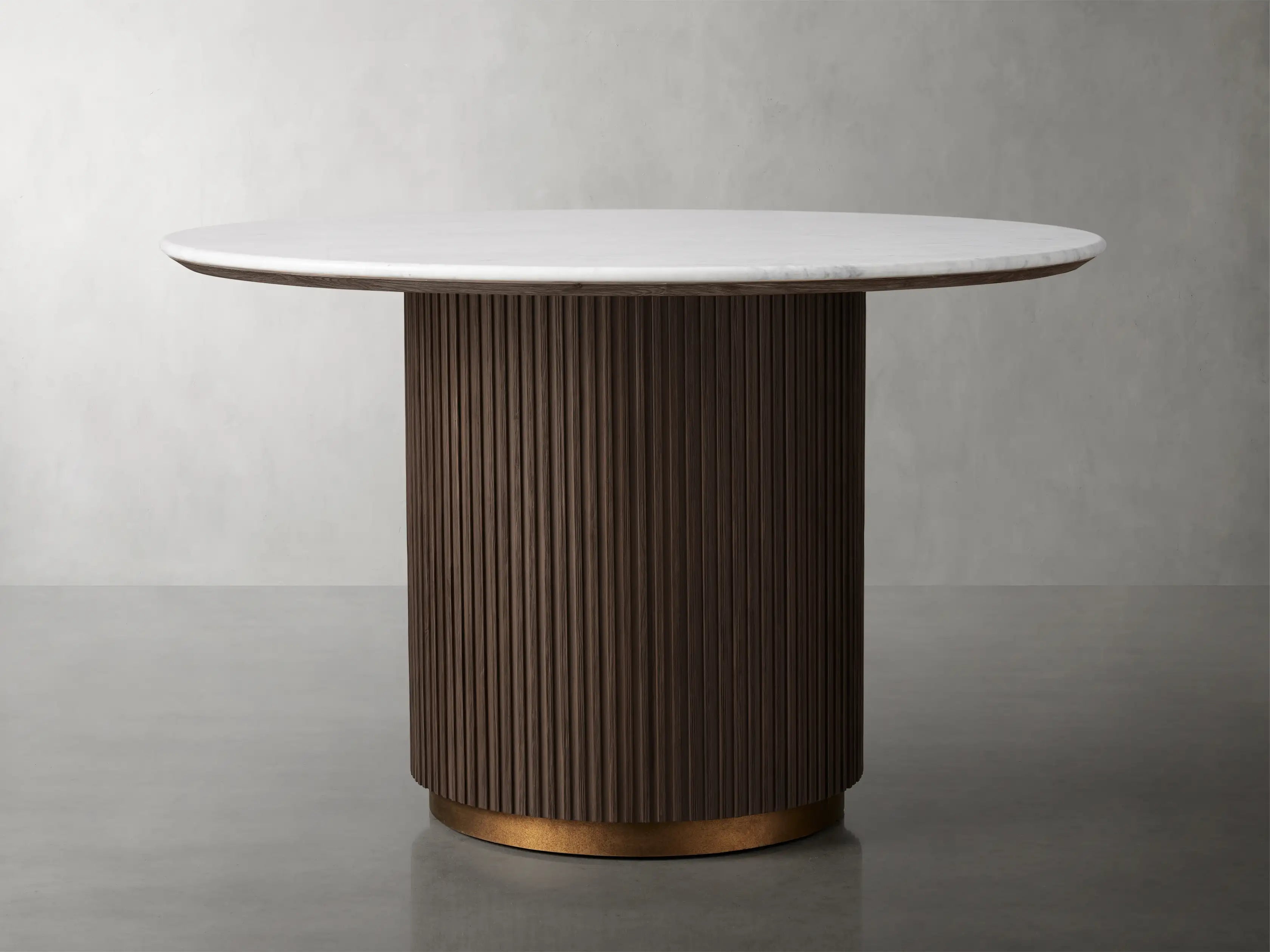 Fimley Round Dining Table - thebelacan