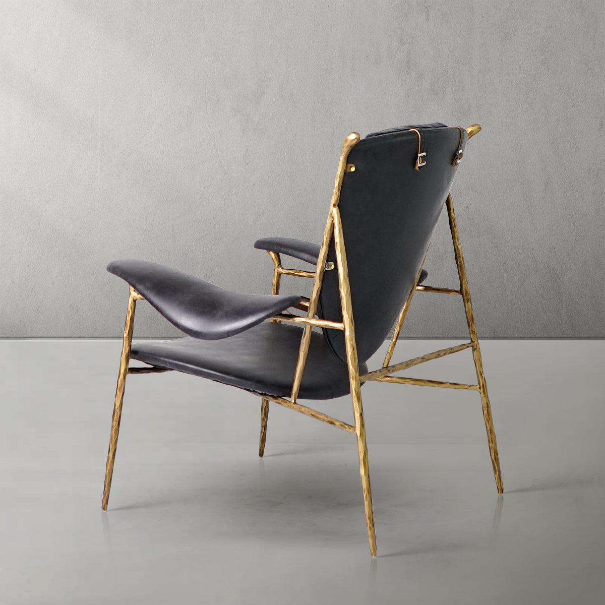 Thaddeus Enamel Wooden Plate Leather Armchair - thebelacan