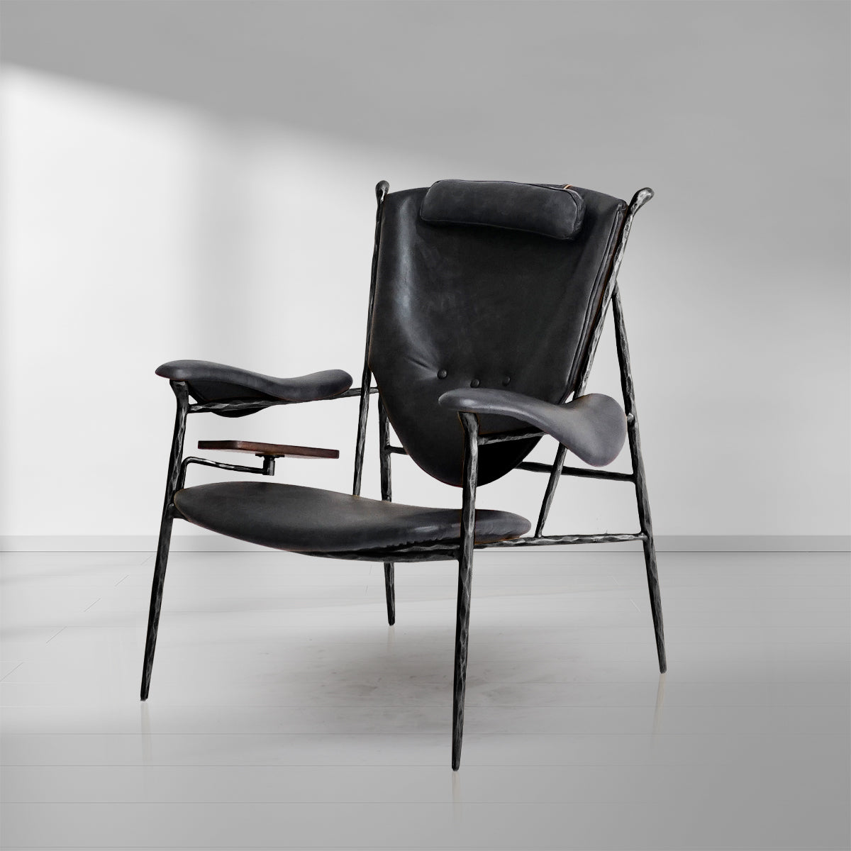 Thaddeus Enamel Wooden Plate Leather Armchair - thebelacan