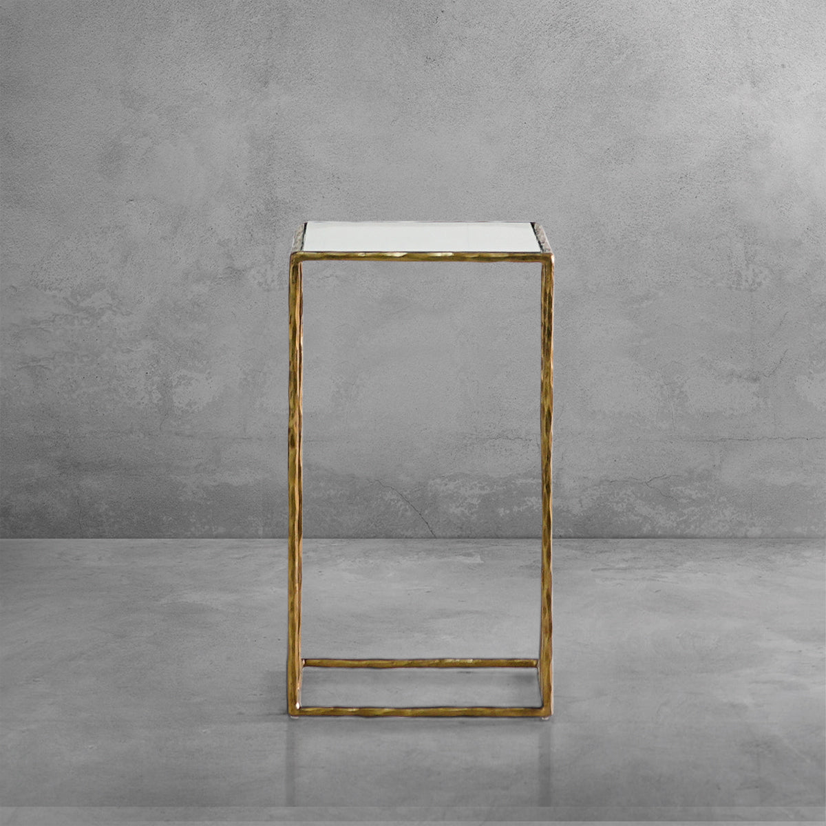 Thaddeus Tempered Glass C-Shaped Side Table - thebelacan